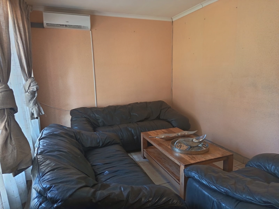 3 Bedroom Property for Sale in Geelhoutpark North West